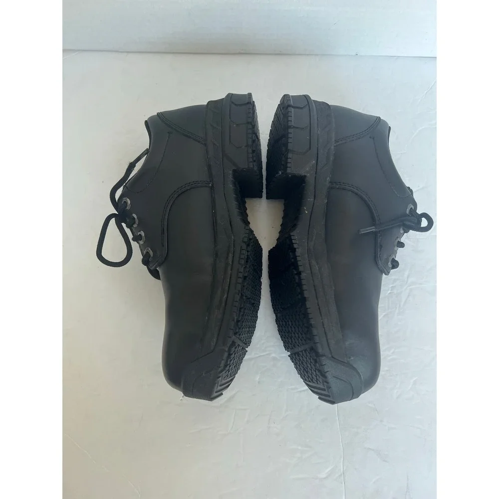 Shoes For Crews gently preloved